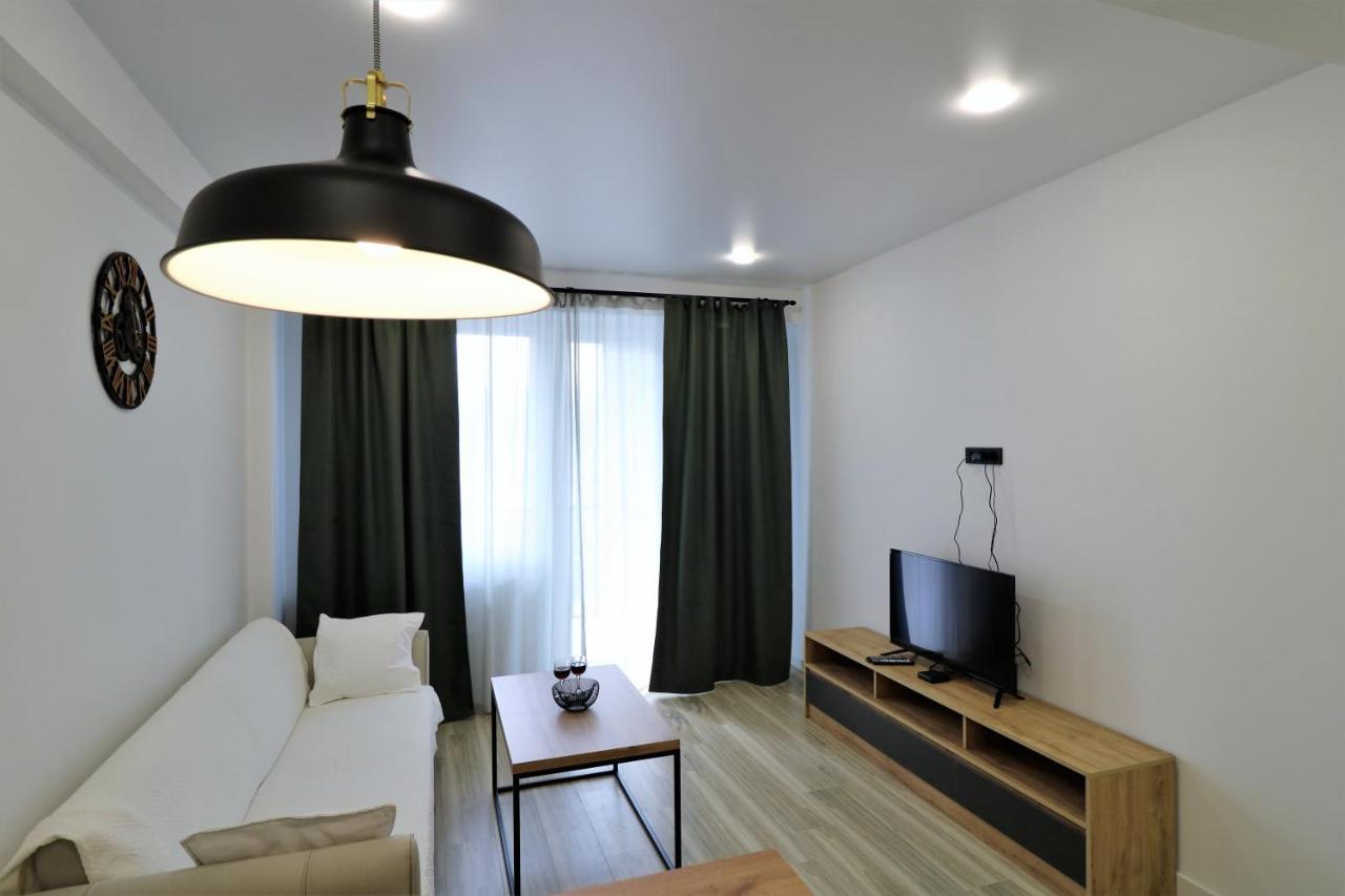 Apartamento Twins Tower Tiflis Exterior foto