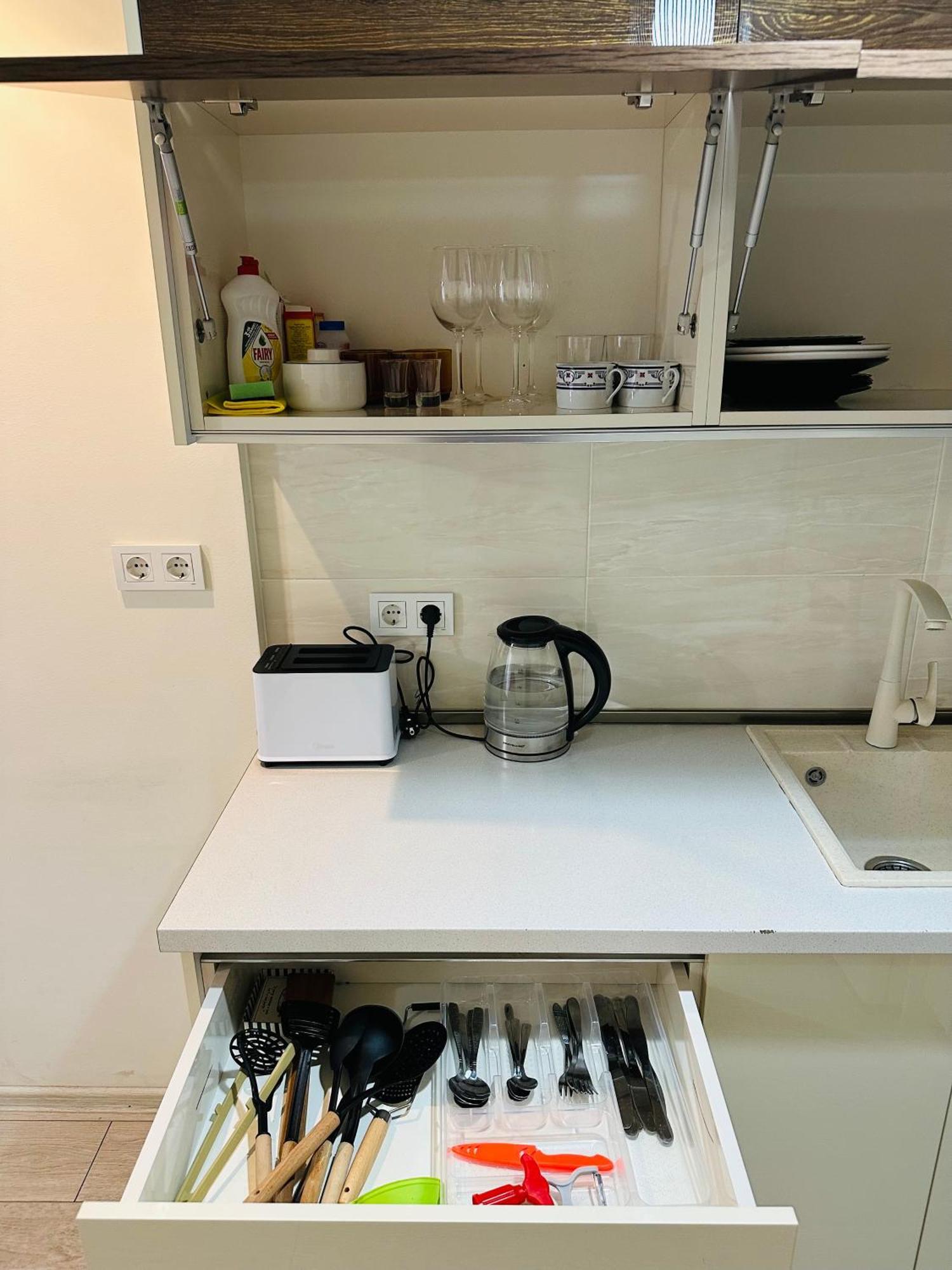 Apartamento Twins Tower Tiflis Exterior foto