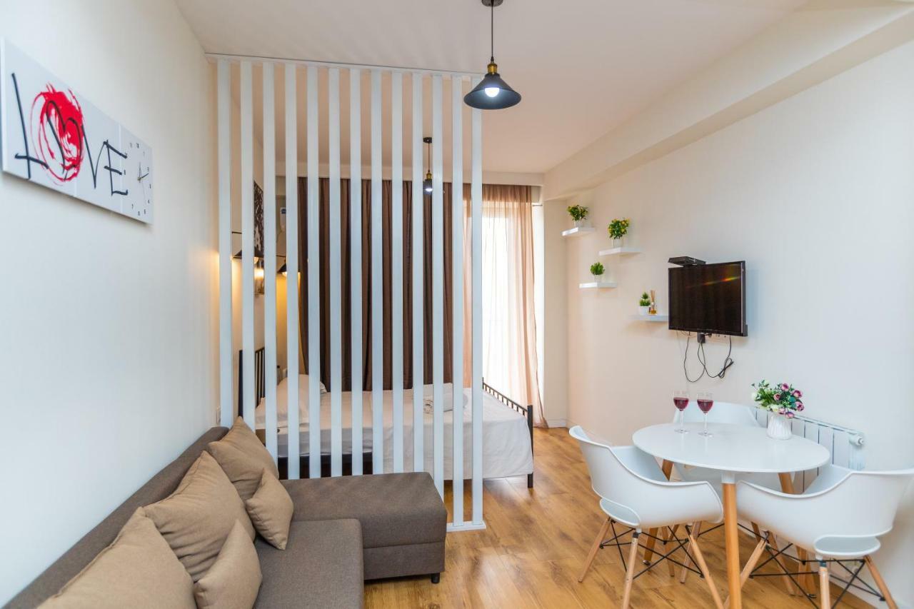 Apartamento Twins Tower Tiflis Exterior foto